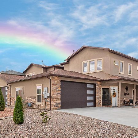 New! Sunrise Mesa- Modern W- Balcony Fenced Yard Apartamento Grand Junction Exterior foto