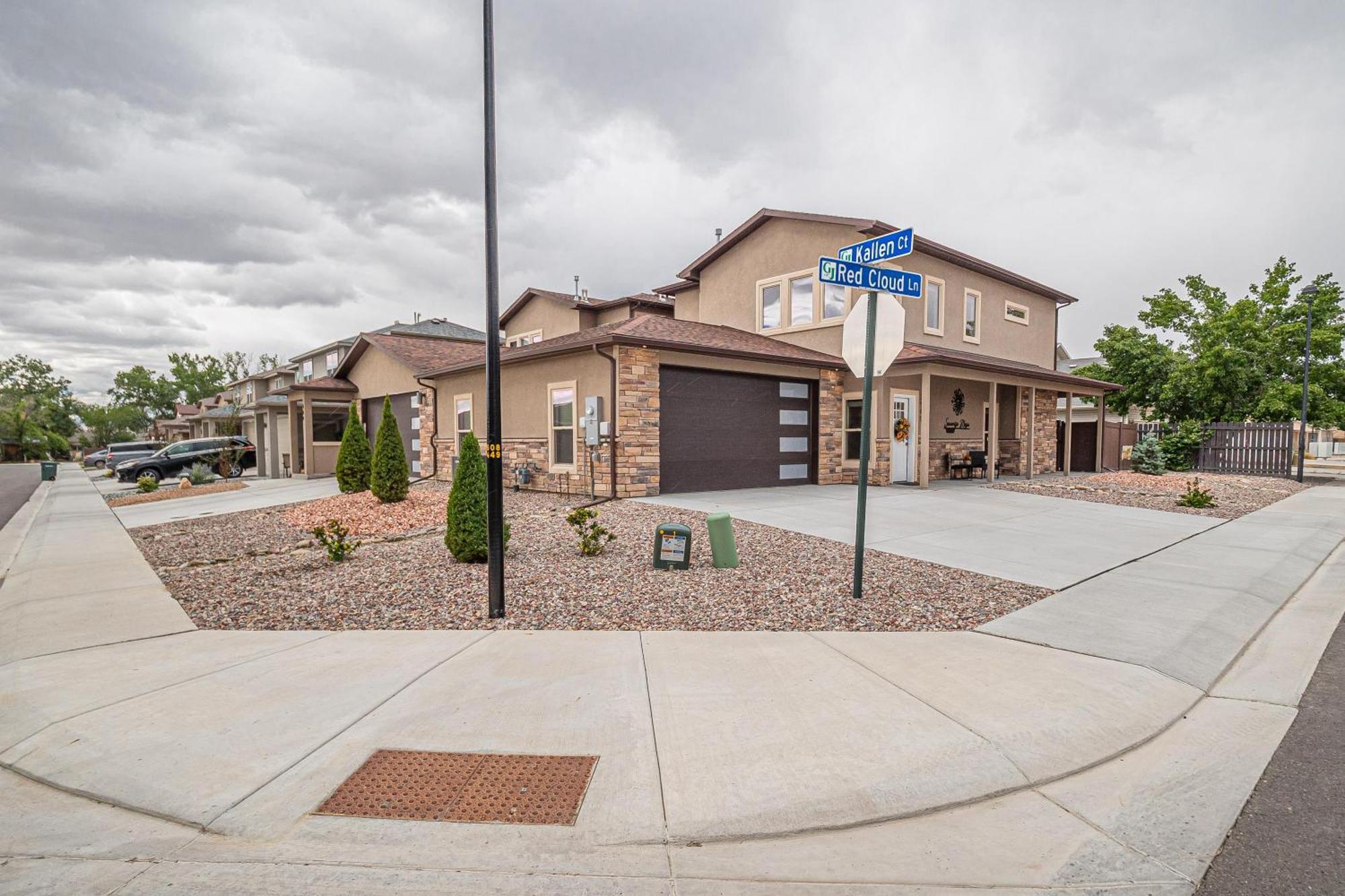 New! Sunrise Mesa- Modern W- Balcony Fenced Yard Apartamento Grand Junction Exterior foto