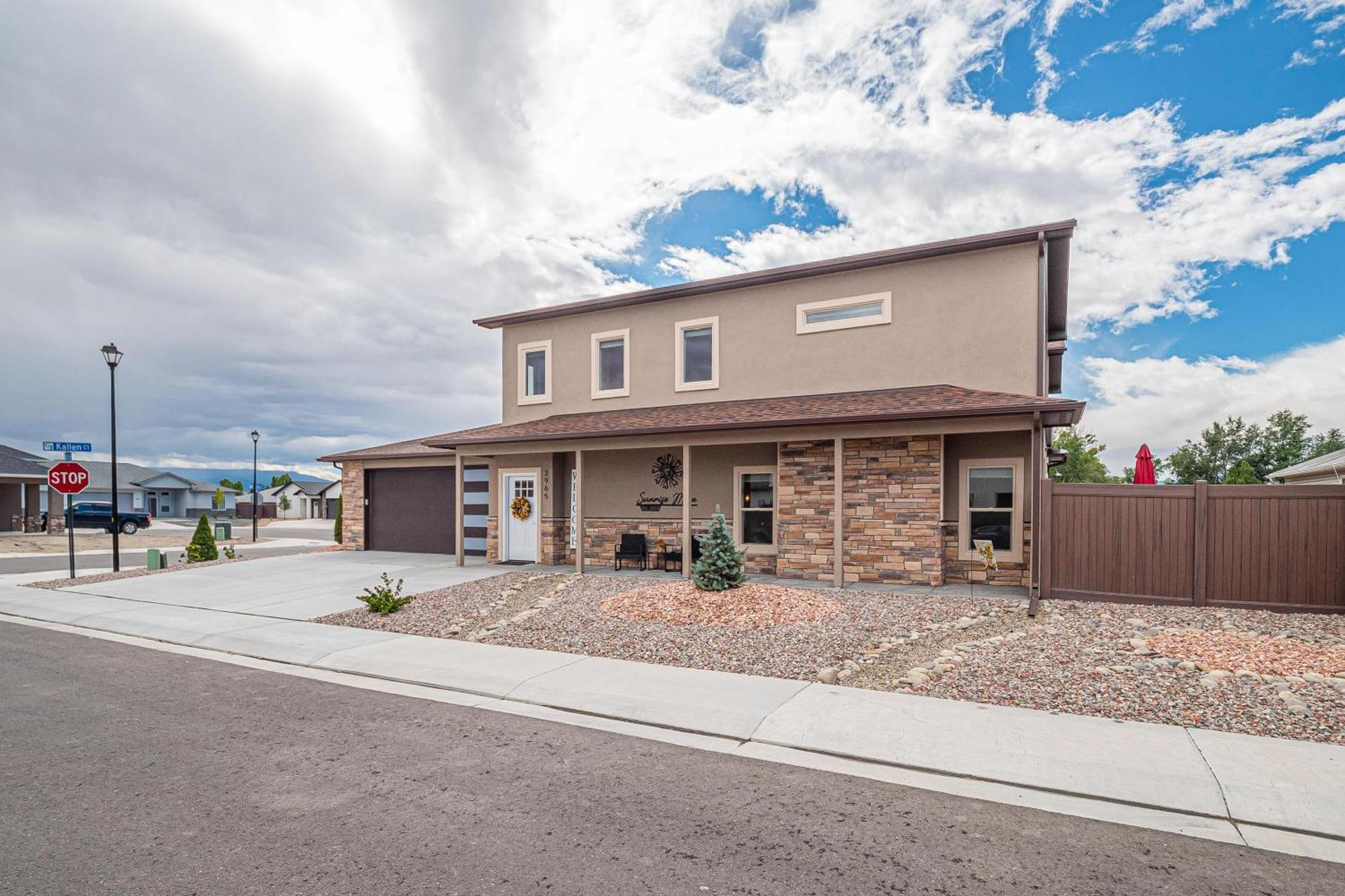 New! Sunrise Mesa- Modern W- Balcony Fenced Yard Apartamento Grand Junction Exterior foto