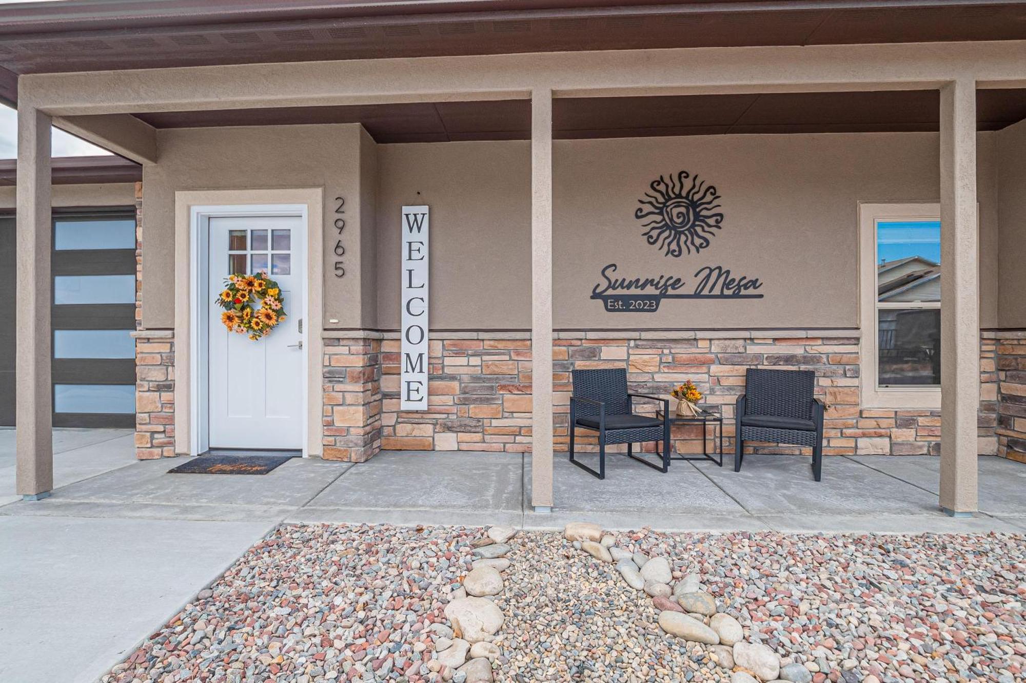 New! Sunrise Mesa- Modern W- Balcony Fenced Yard Apartamento Grand Junction Exterior foto