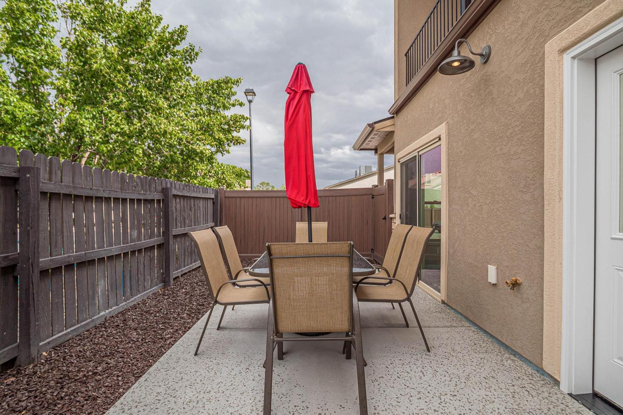 New! Sunrise Mesa- Modern W- Balcony Fenced Yard Apartamento Grand Junction Exterior foto