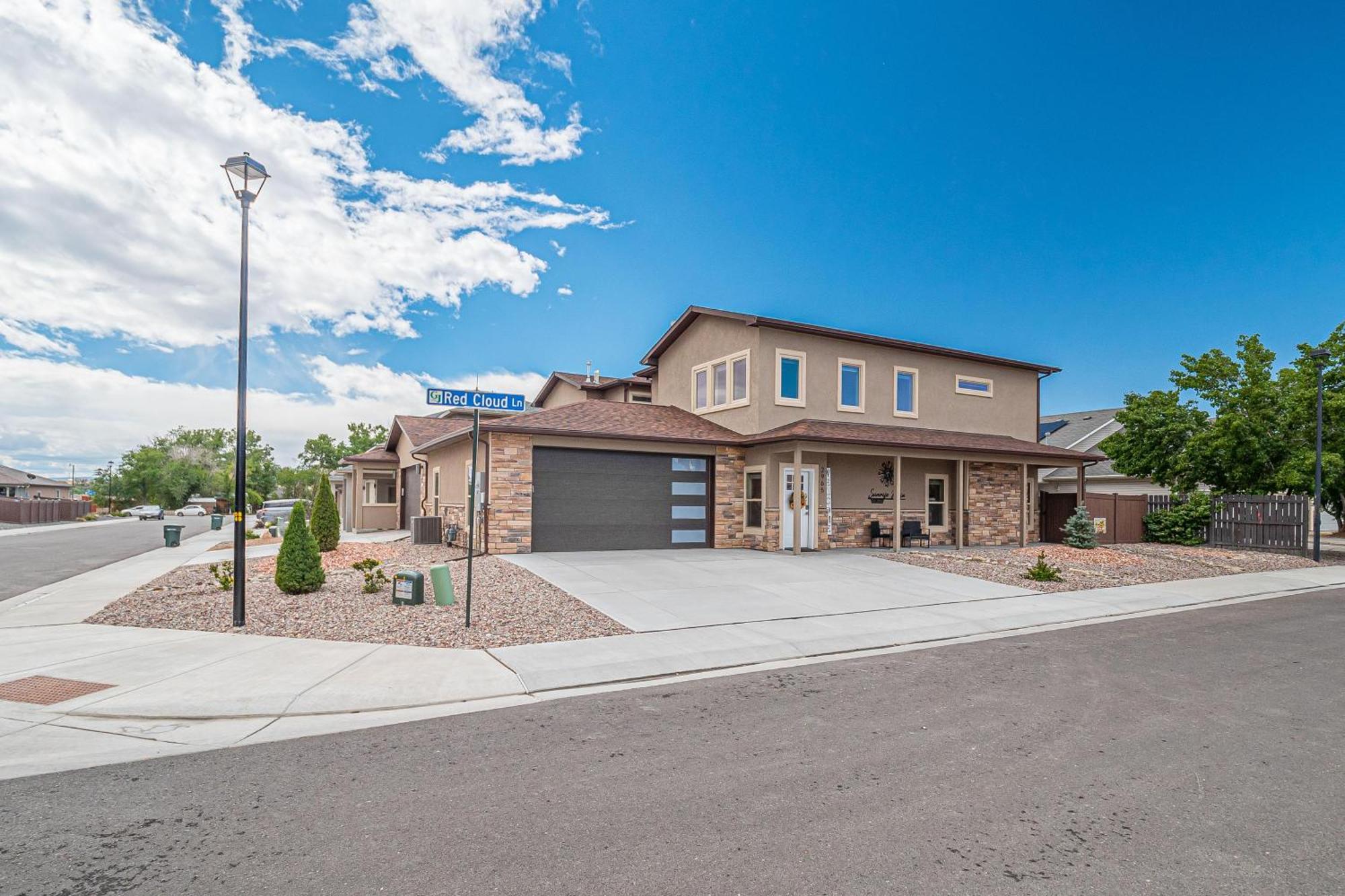 New! Sunrise Mesa- Modern W- Balcony Fenced Yard Apartamento Grand Junction Quarto foto