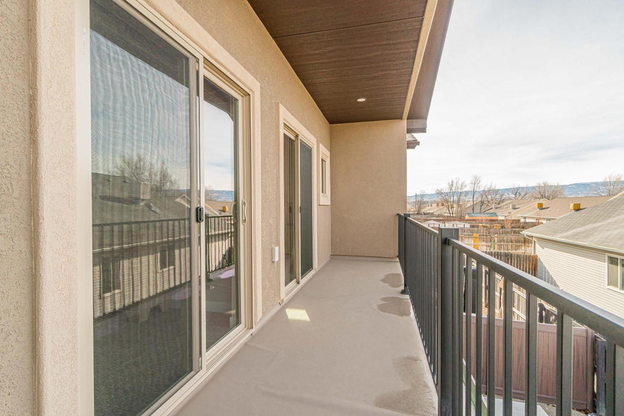 New! Sunrise Mesa- Modern W- Balcony Fenced Yard Apartamento Grand Junction Exterior foto